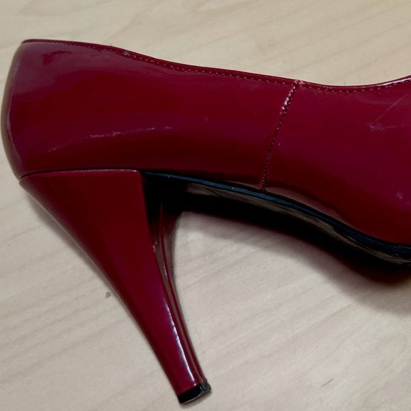 Burgundy Steve Madden used High heels - Picture 10 of 10